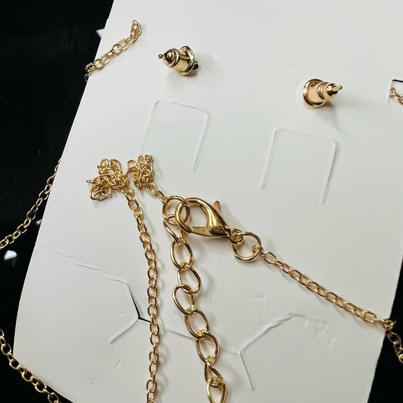 Gold Faux Pearl Dangle Earrings and Necklace Set - Picture 3 of 4